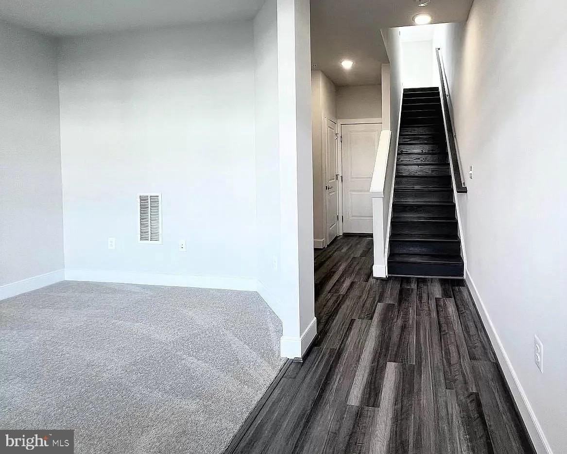 1207 Vermeer Ave - Photo 2 of 20