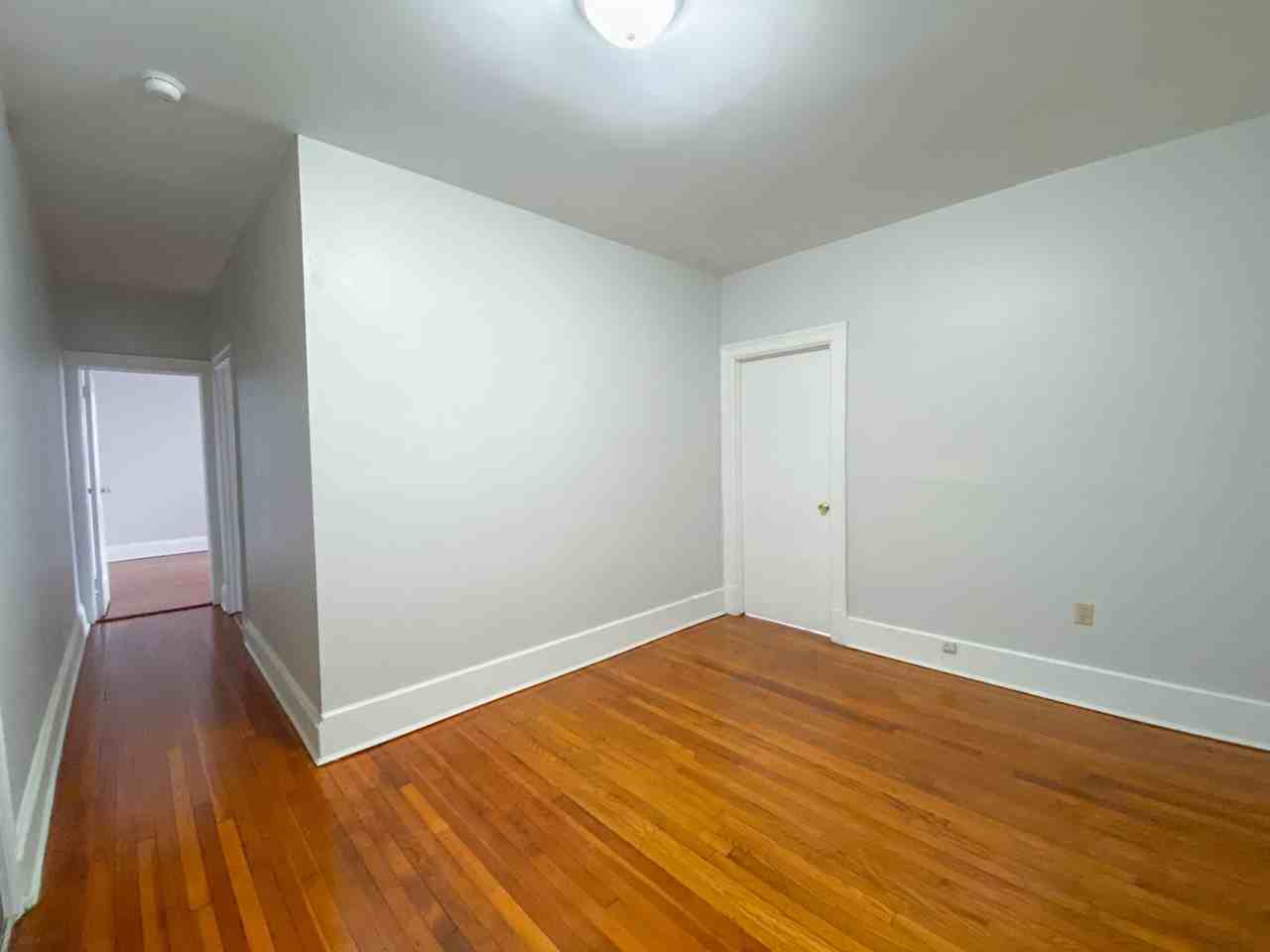 291 Buckingham St / Luca Investments LLC - Photo 4 of 42