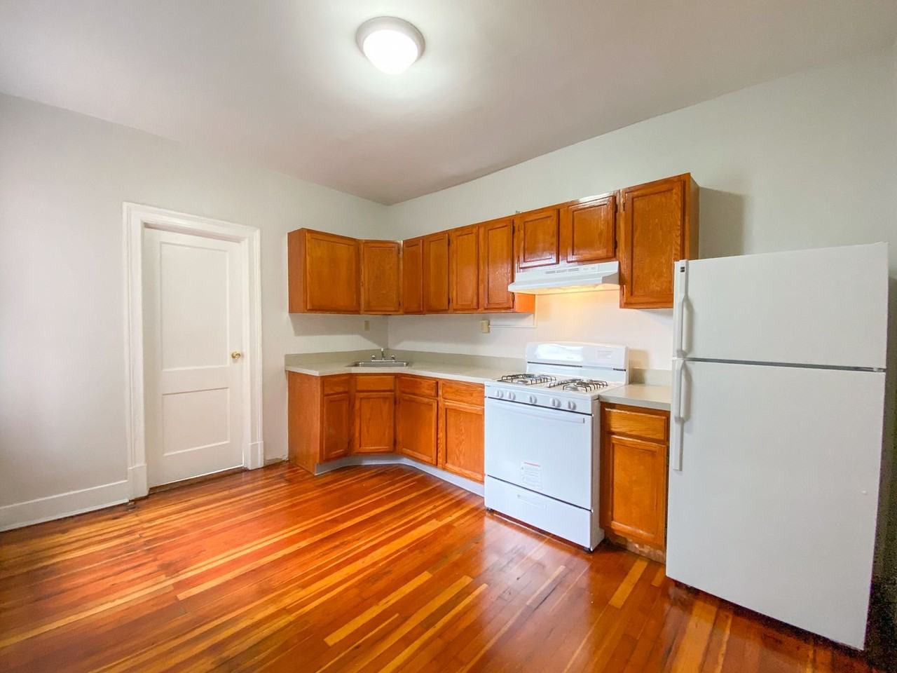 291 Buckingham St / Luca Investments LLC - Photo 7 of 42