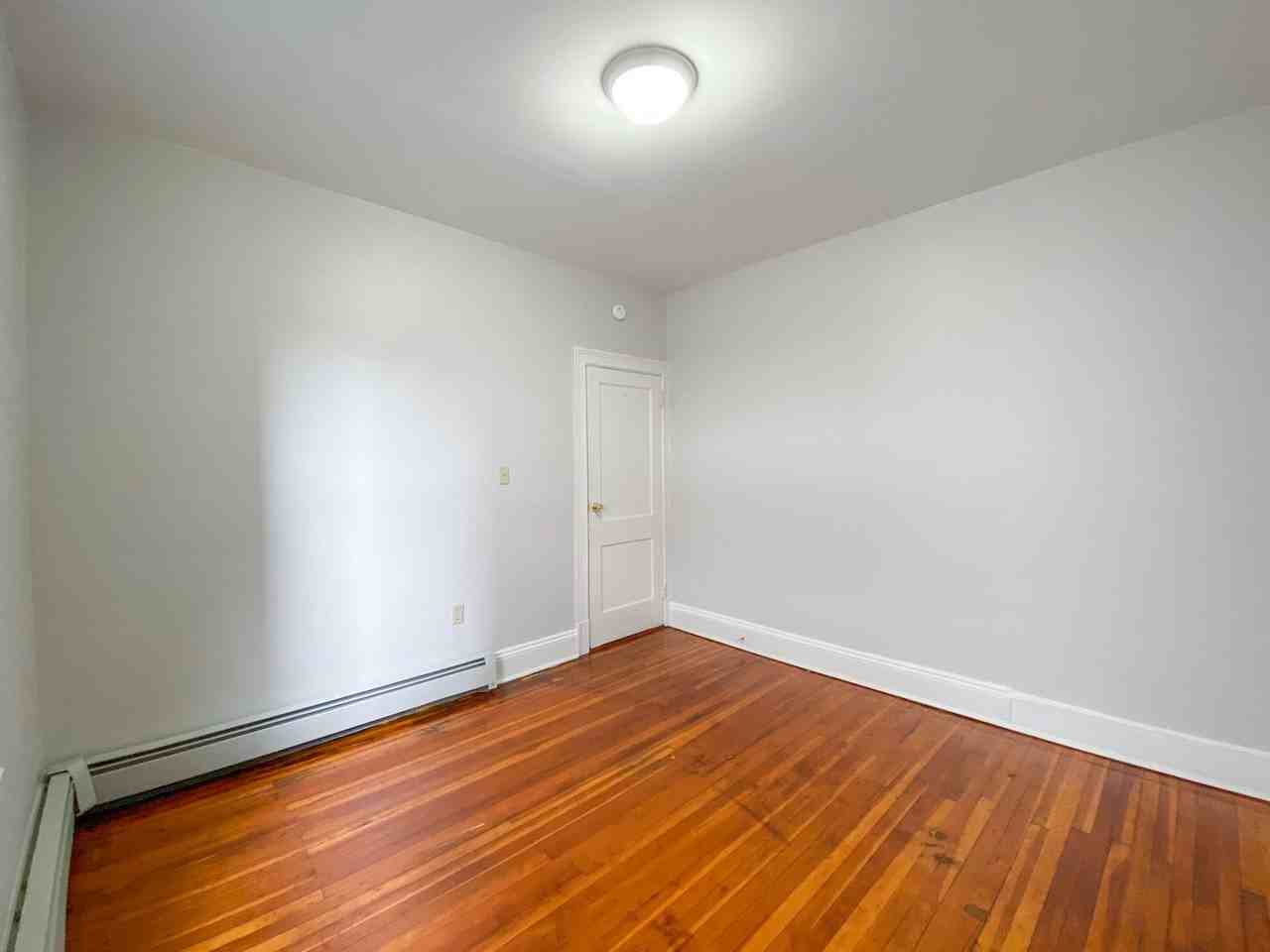 291 Buckingham St / Luca Investments LLC - Photo 2 of 50