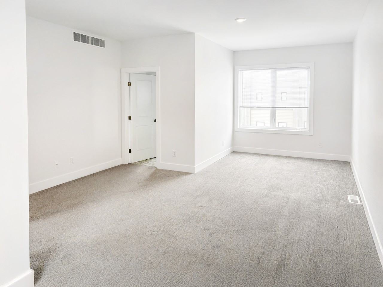 327 Cummings Ave Nw #327 - Photo 7 of 17