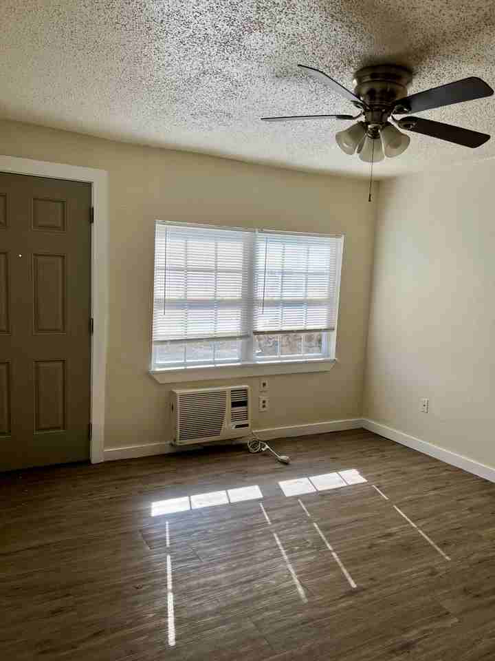 1551 E Haskell St #C - Photo 5 of 47