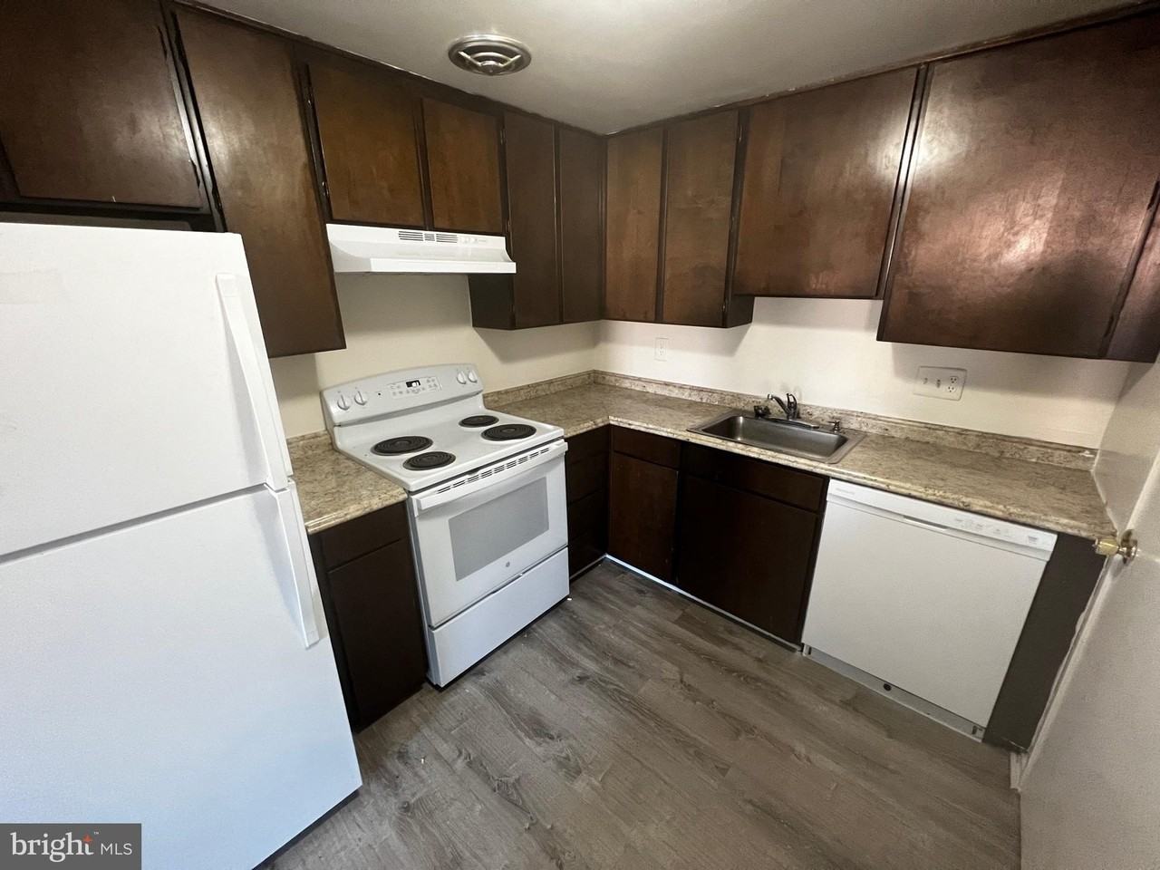 19480 Brassie Pl - Photo 2 of 12