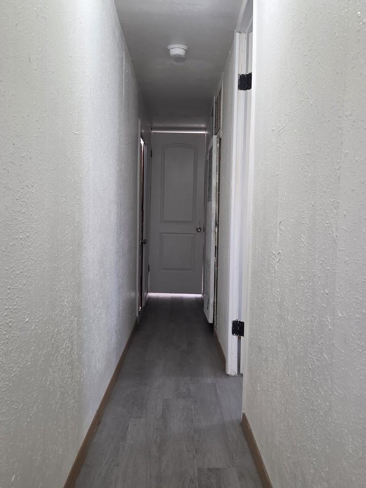 408 E 46th St #1 - Photo 2 of 9