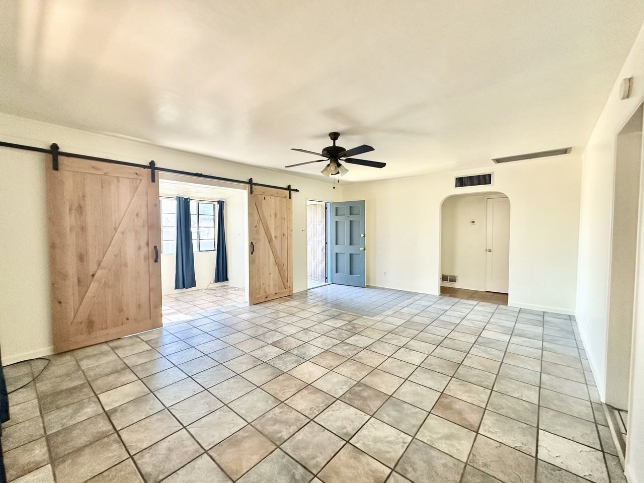 1150 N Jones Blvd #1 - Photo 6 of 13