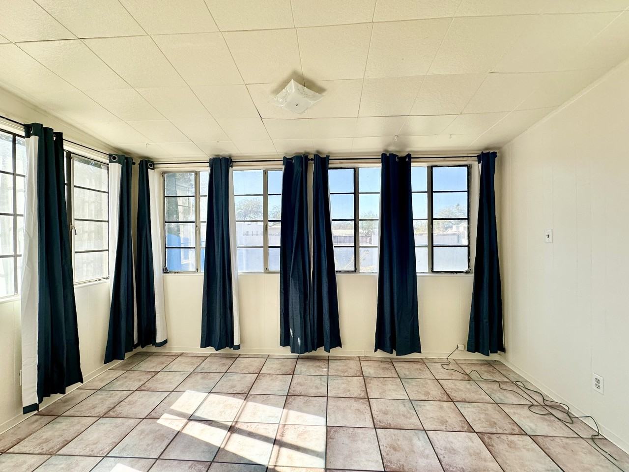 1150 N Jones Blvd #1 - Photo 7 of 13