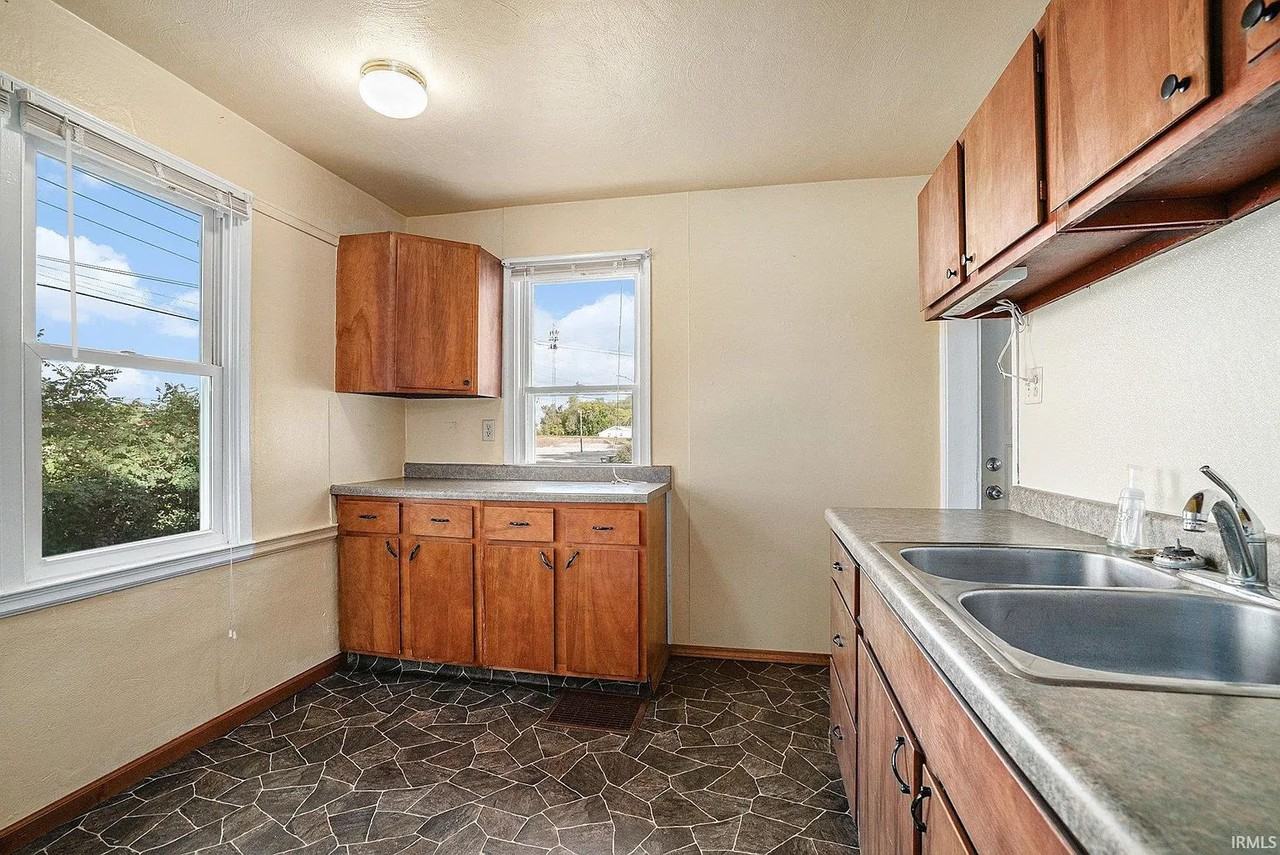 3929 Lincoln Way W #1 - Photo 6 of 7