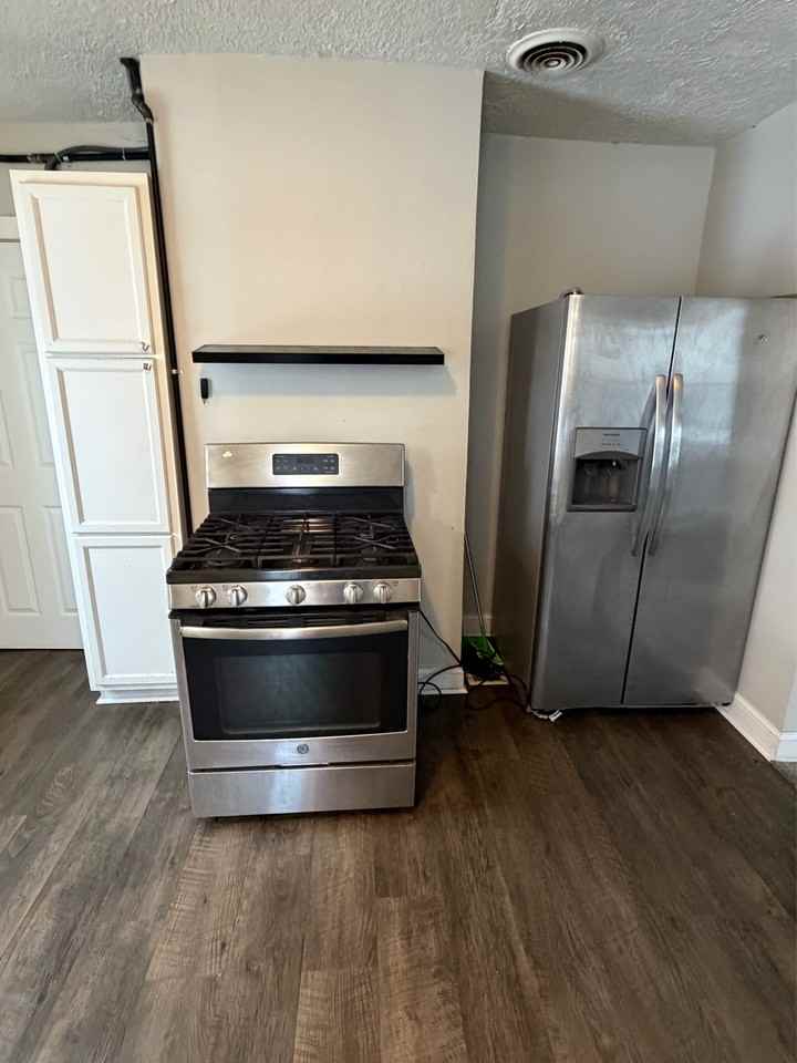 20 Fulton St #2 - Photo 4 of 16