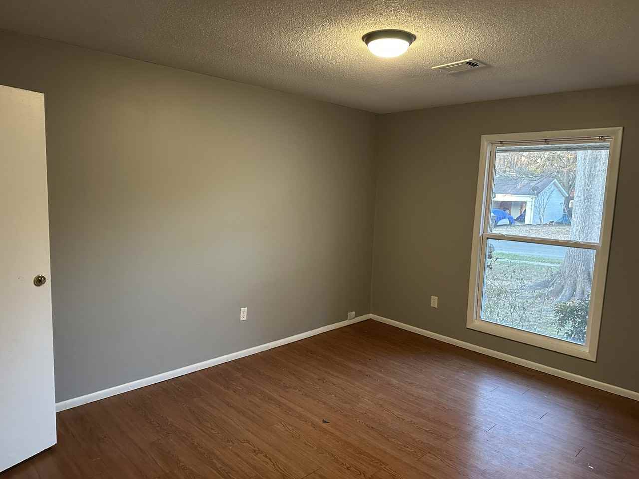 1612 Tanglewood Dr #1 - Photo 2 of 9