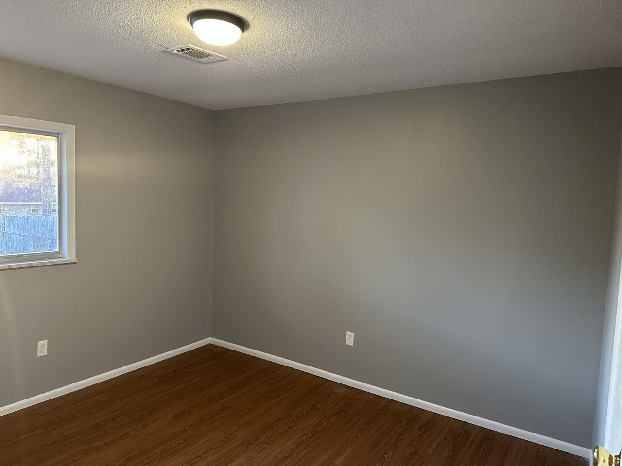 1612 Tanglewood Dr #1 - Photo 3 of 9