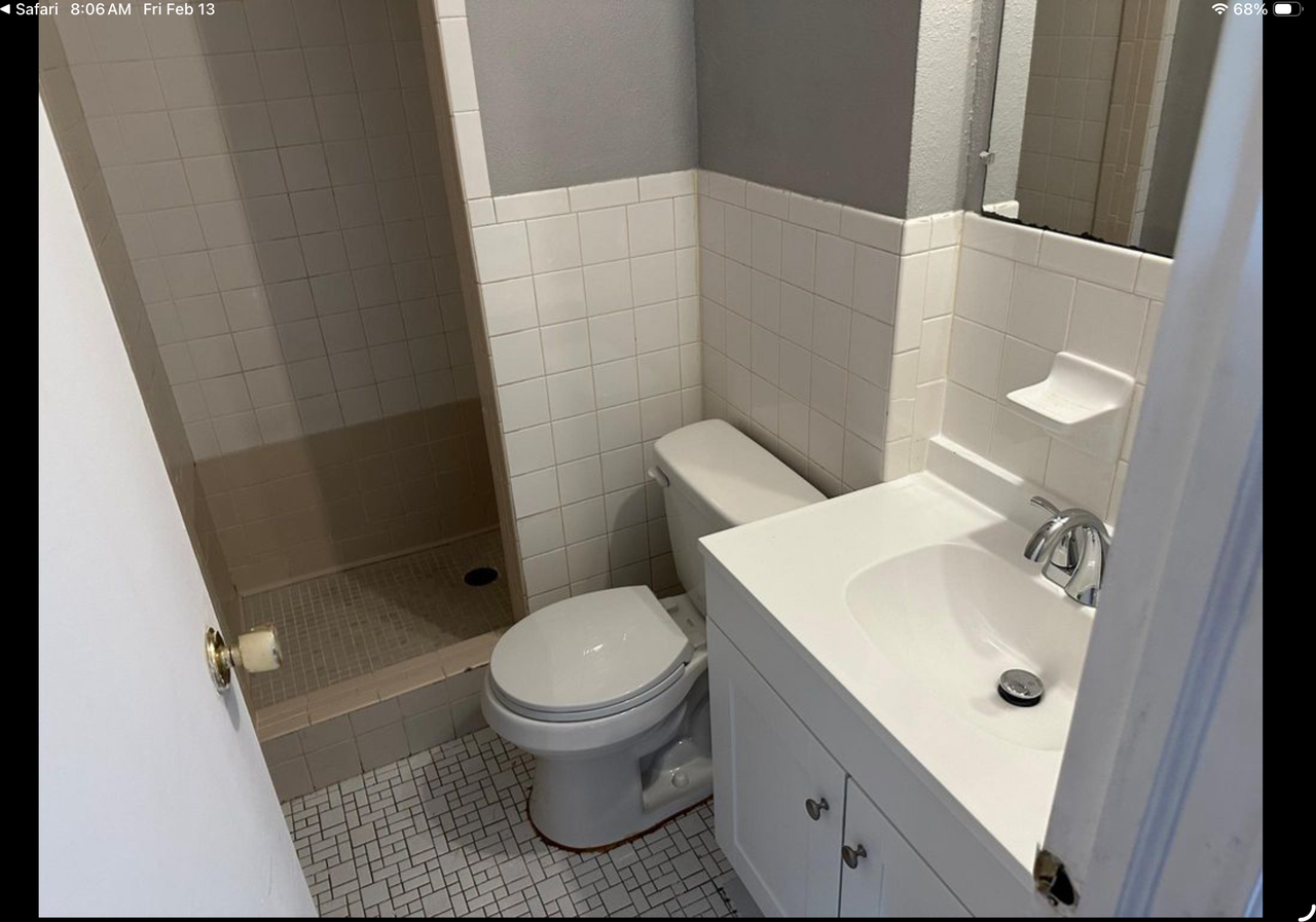 1612 Tanglewood Dr #1 - Photo 5 of 9