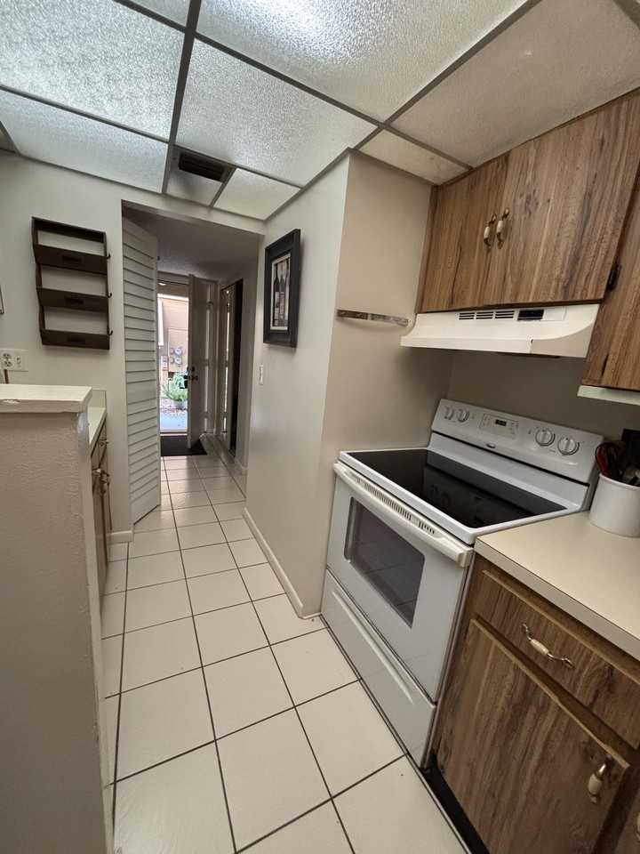 120 Hibiscus Woods Court 2A - 1 #1 - Photo 4 of 20