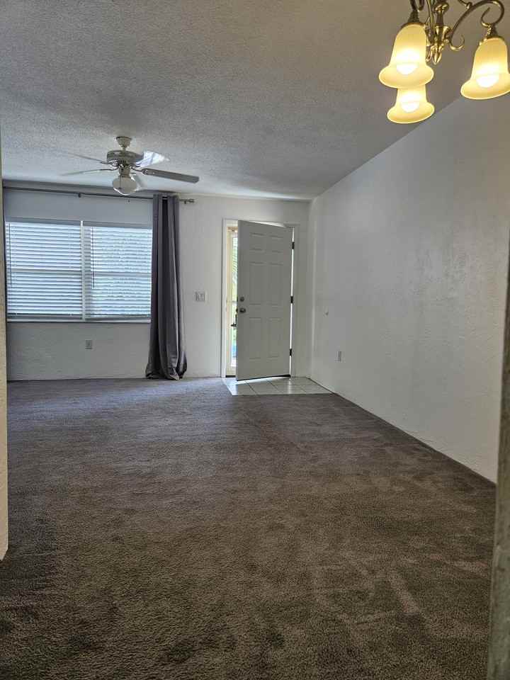 112 S 7th St #9 - Photo 2 of 8