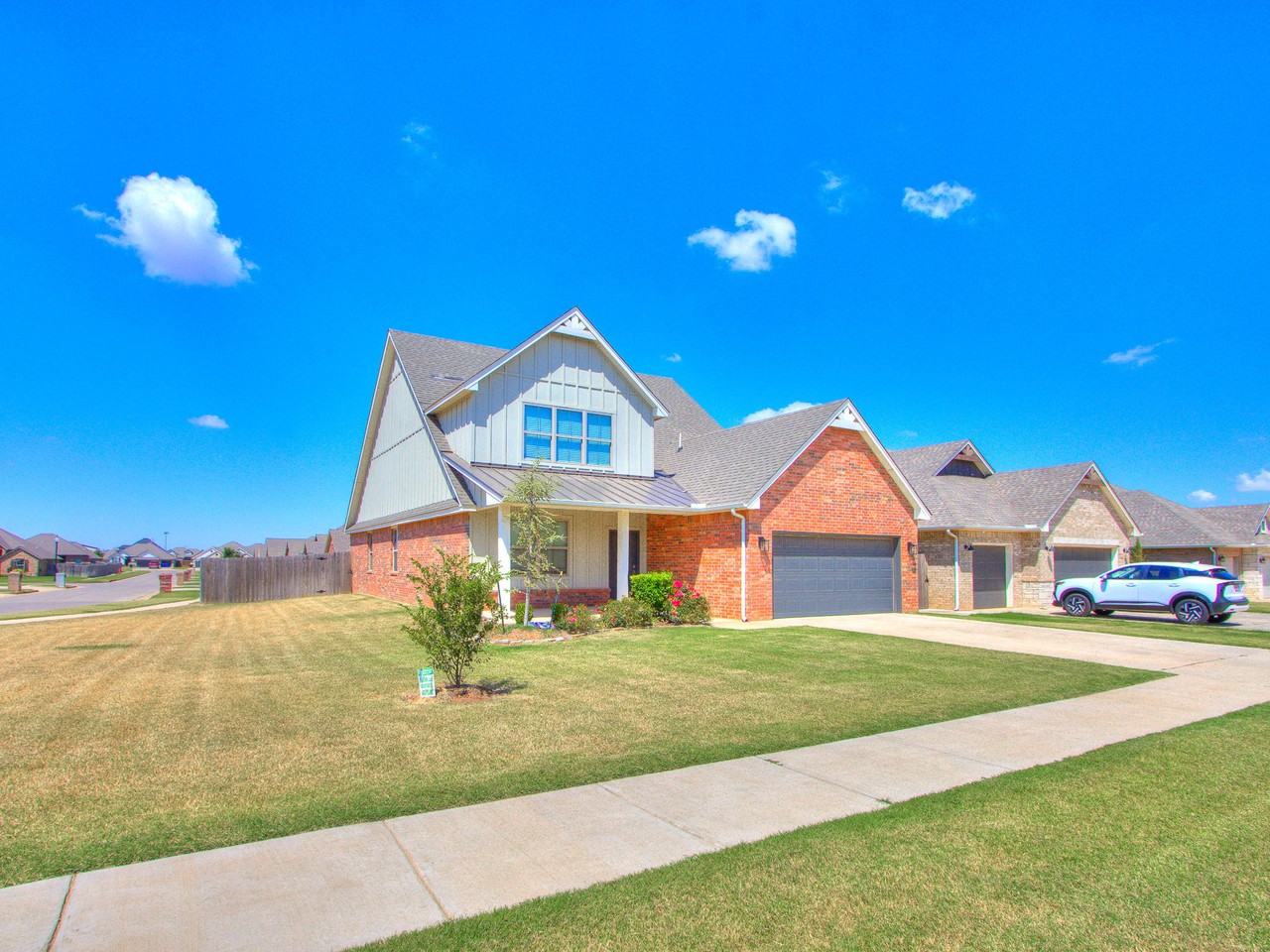 1463 Hickory Trl #1 - Photo 2 of 50