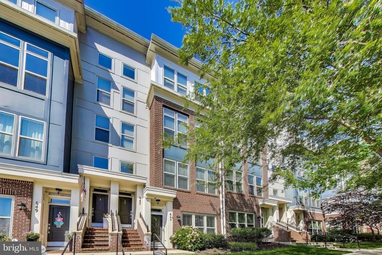 645 Diamondback Dr - Photo 3 of 32