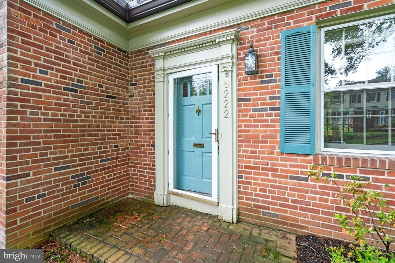 5222 Duvall Dr - Photo 7 of 50