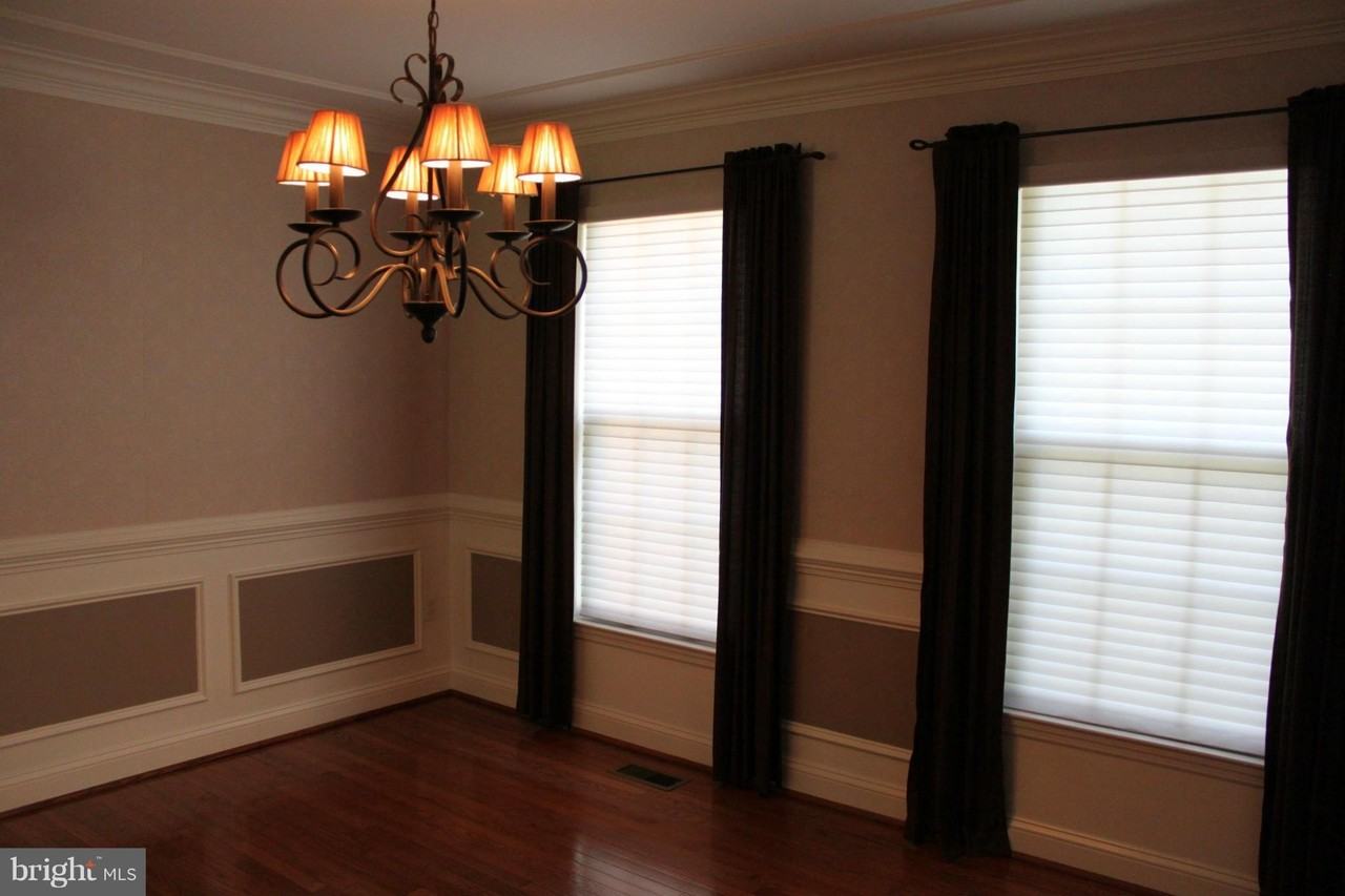 12506 Seurat Ln - Photo 3 of 27