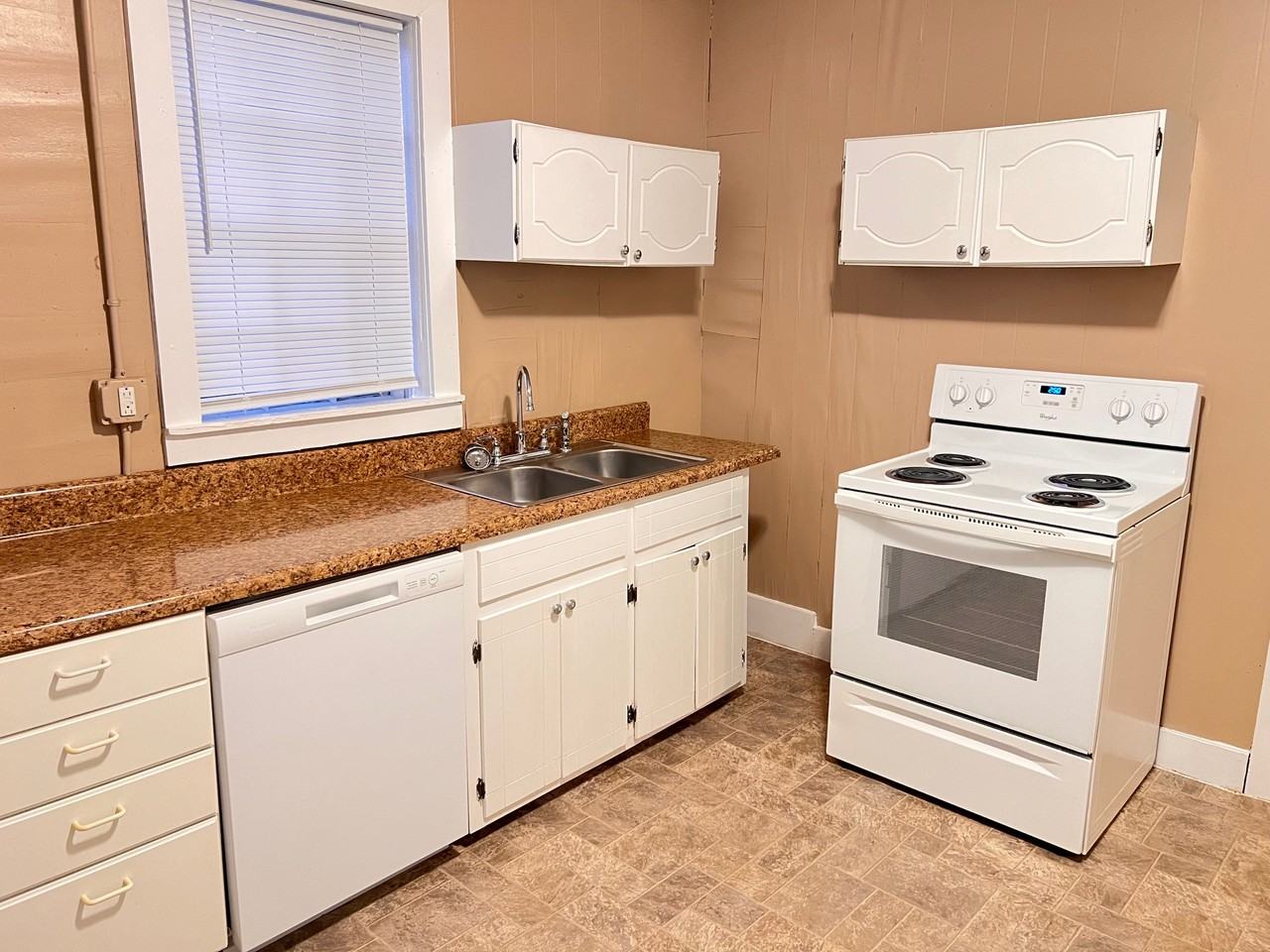 3008 7th St #1 - Photo 6 of 11