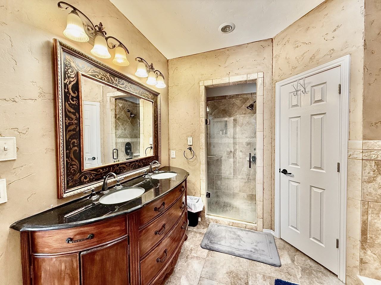 3611 Springmont Dr #1 - Photo 6 of 9