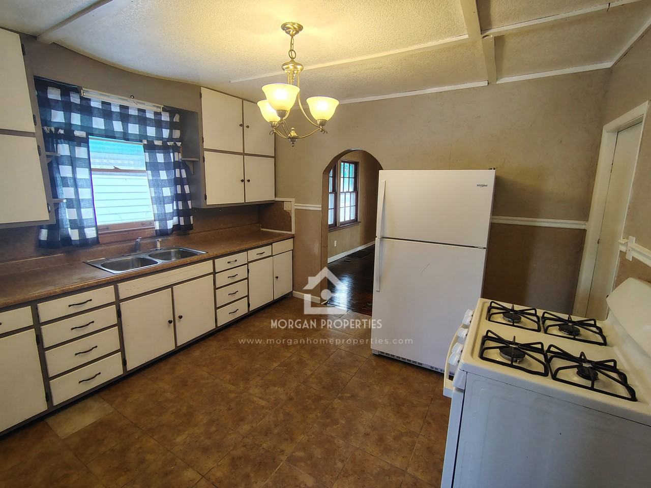 140 W 16th St #1 - Photo 4 of 7