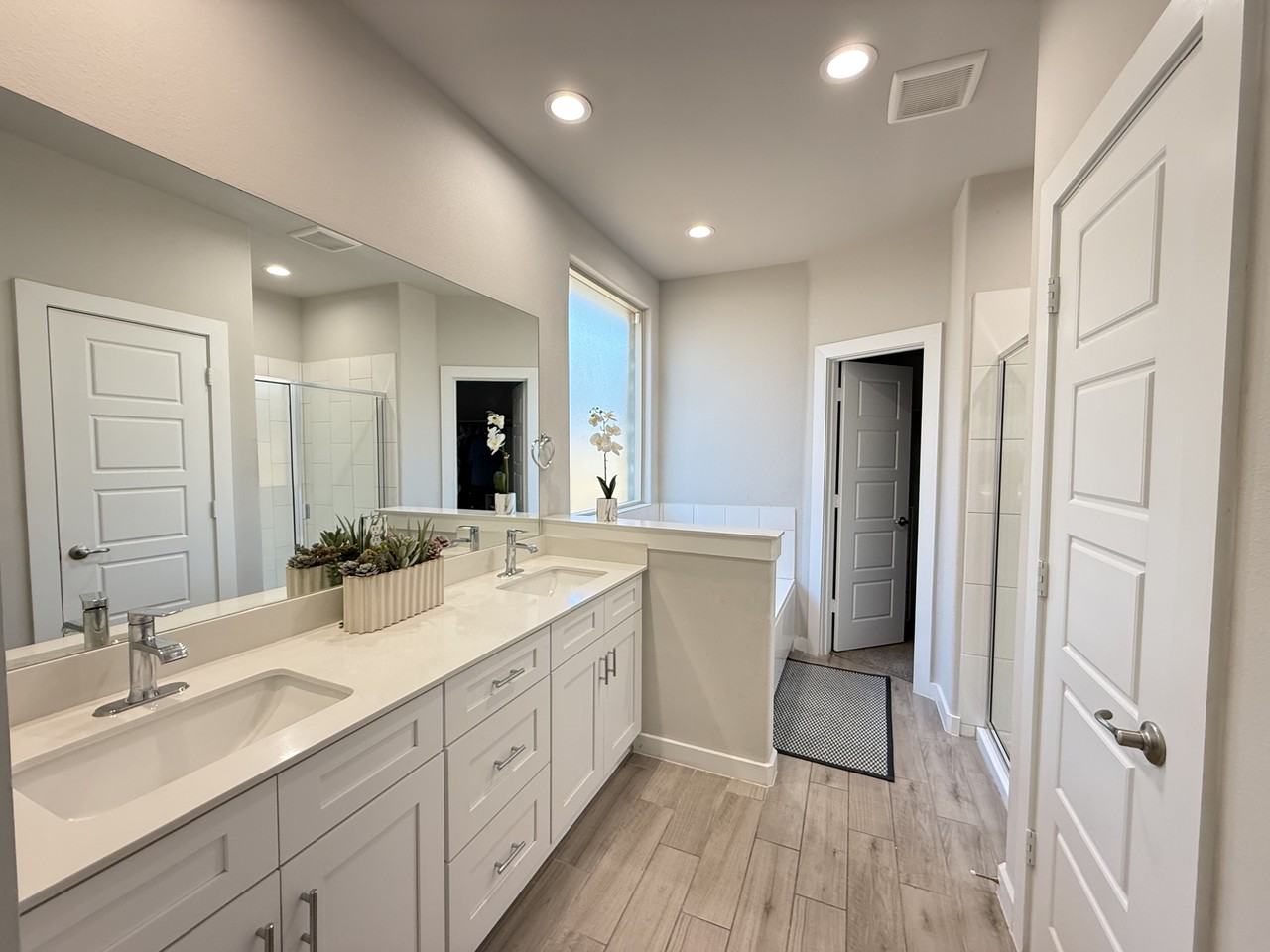 6705 Hooper Way #1 - Photo 7 of 10