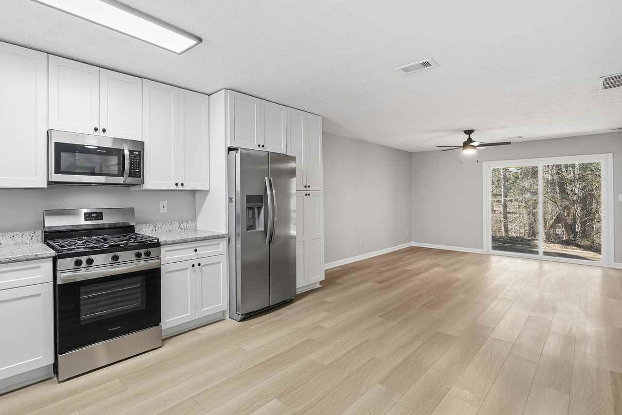 3921 Henry Ct #1 - Photo 5 of 30