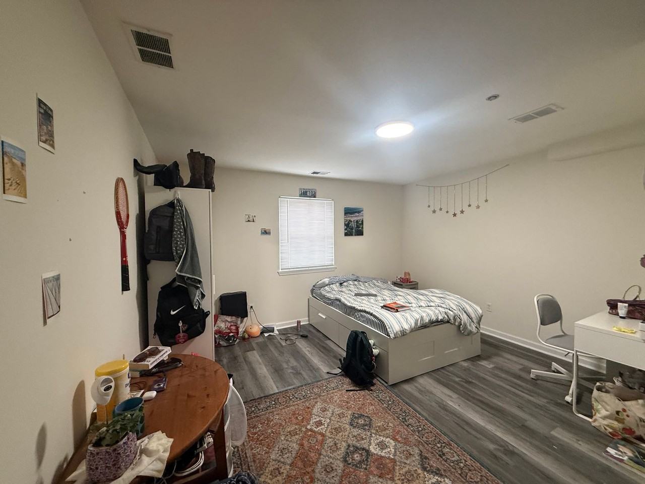 Newly Renovated Temple Apartment - Photo 7 of 25