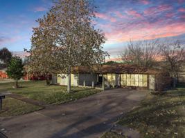 featured image of 610 Creek St #1