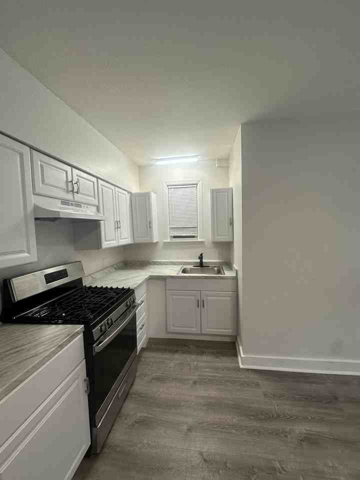 91 Ives St #1 - Photo 2 of 9