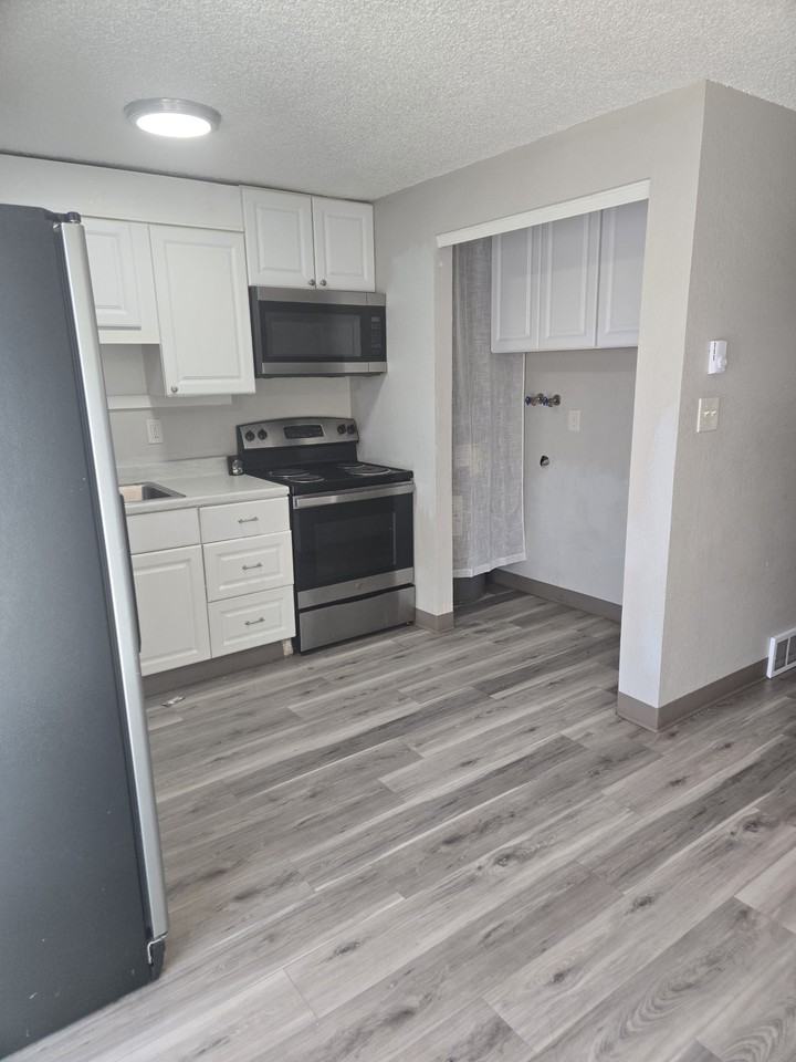 3542 Butternut Dr #A - Photo 4 of 9