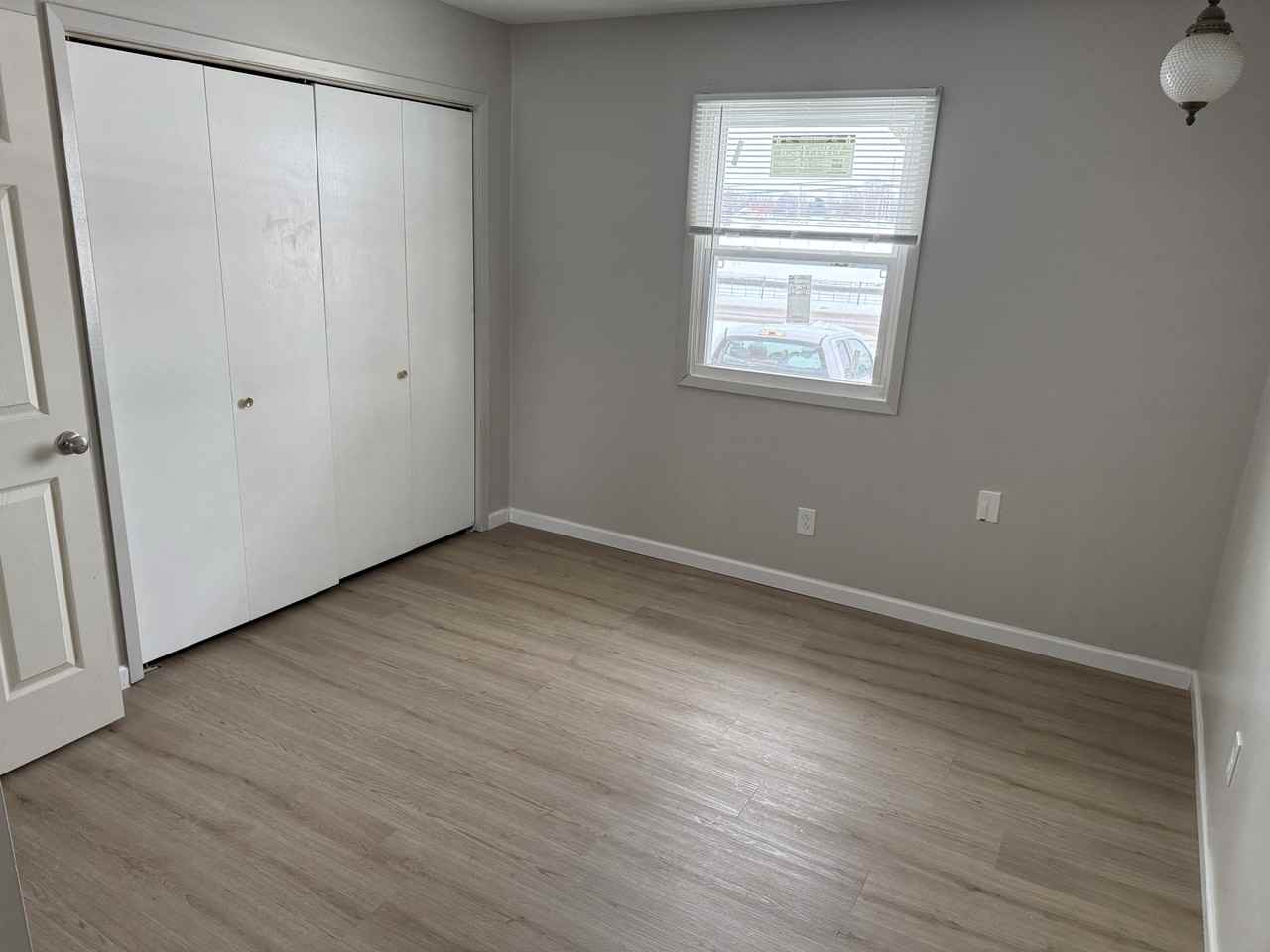 8 Gardendale Dr #3 - Photo 4 of 5