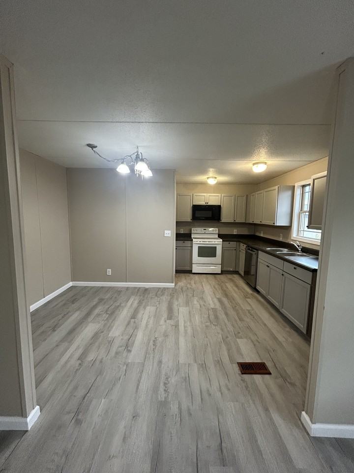 200 Zackary St #1 - Photo 5 of 23