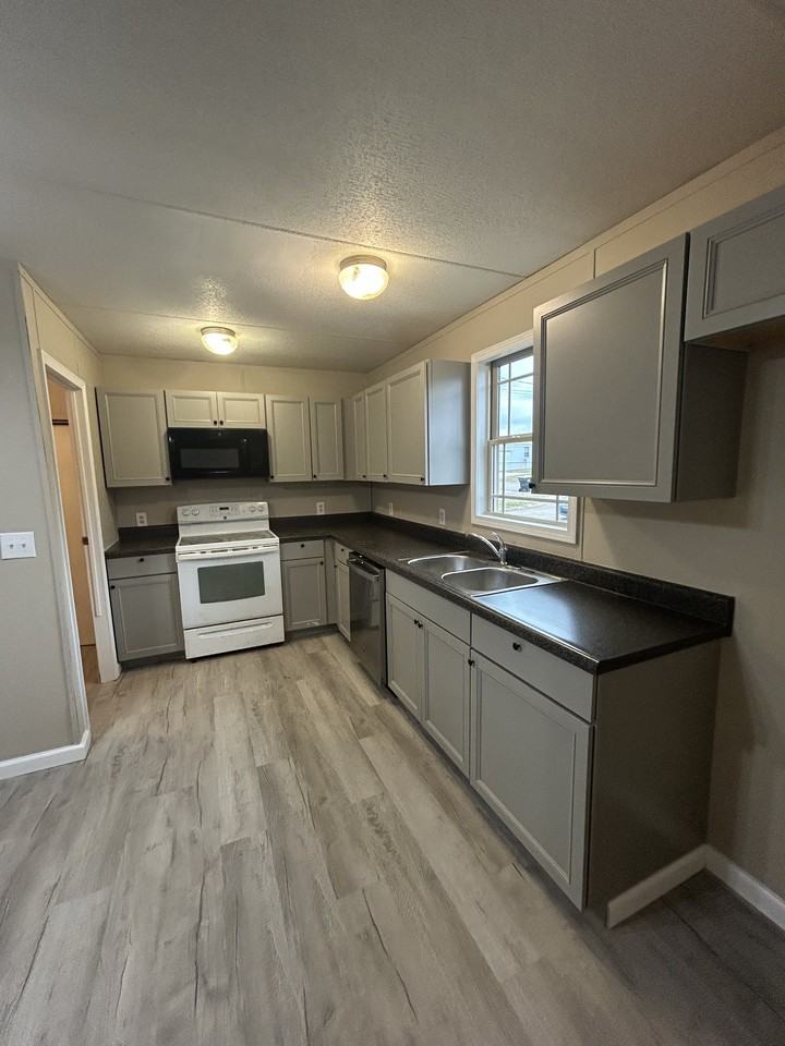 200 Zackary St #1 - Photo 6 of 23