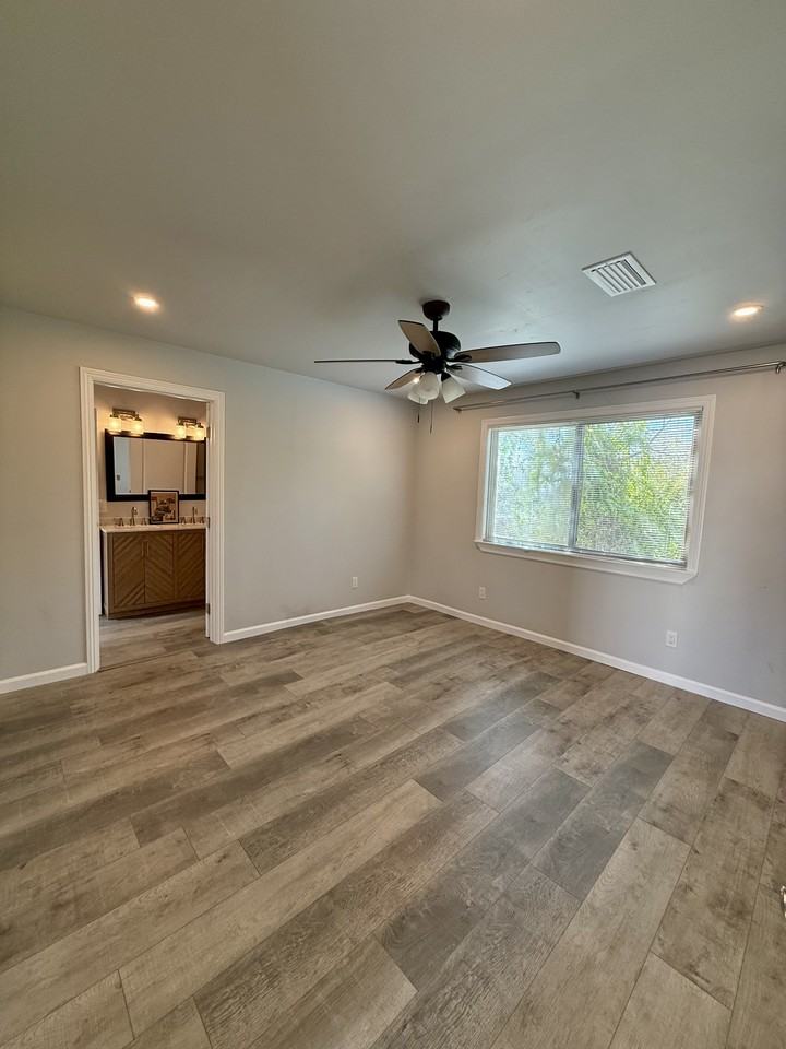 121 West Branch StreetUnit B #B - Photo 4 of 10