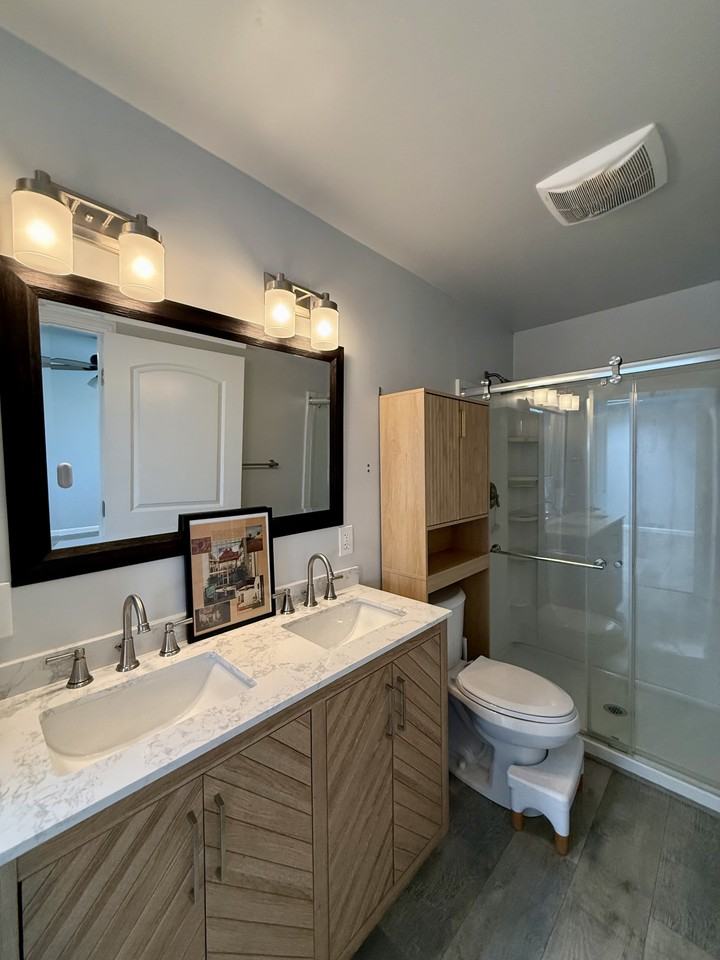 121 West Branch StreetUnit B #B - Photo 5 of 10