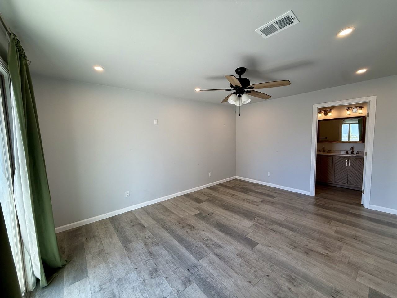 121 West Branch StreetUnit B #B - Photo 7 of 10