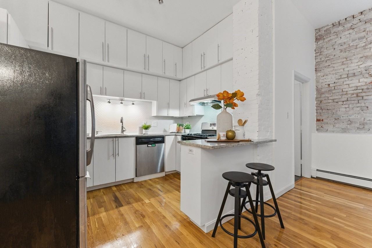 69 Harvey StreetUnit 1 #1 - Photo 5 of 23