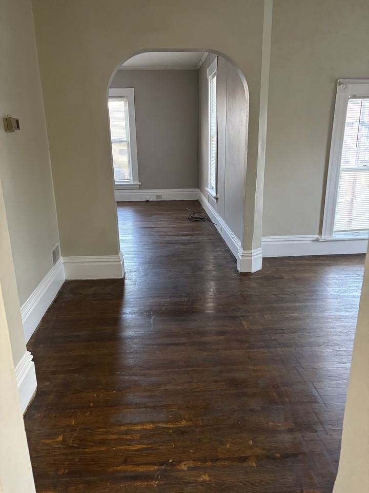 760 Broadway Ave Nw #2 - Photo 4 of 11