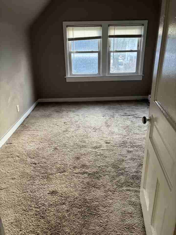 760 Broadway Ave Nw #2 - Photo 6 of 11