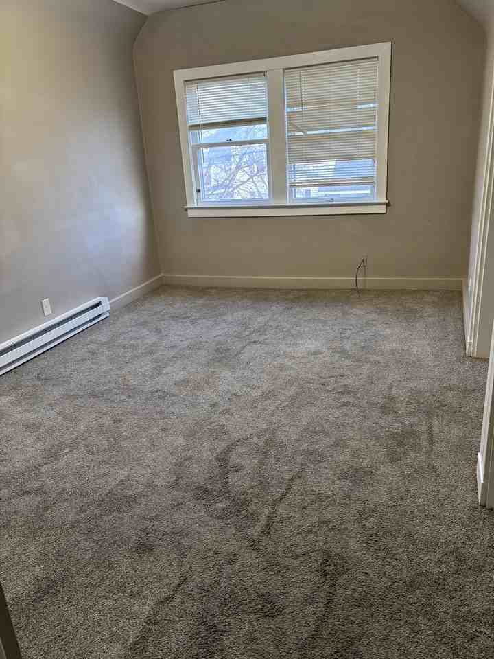 760 Broadway Ave Nw #2 - Photo 7 of 11