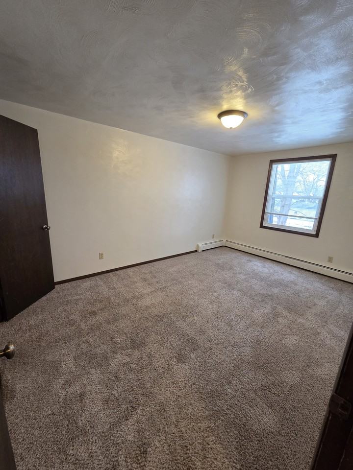 1337 S Norwood Ave #18 - Photo 5 of 9