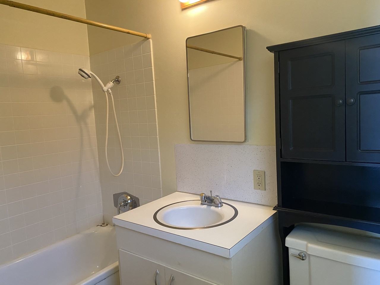 3435 Edgewood Rd #3435 - Photo 6 of 8