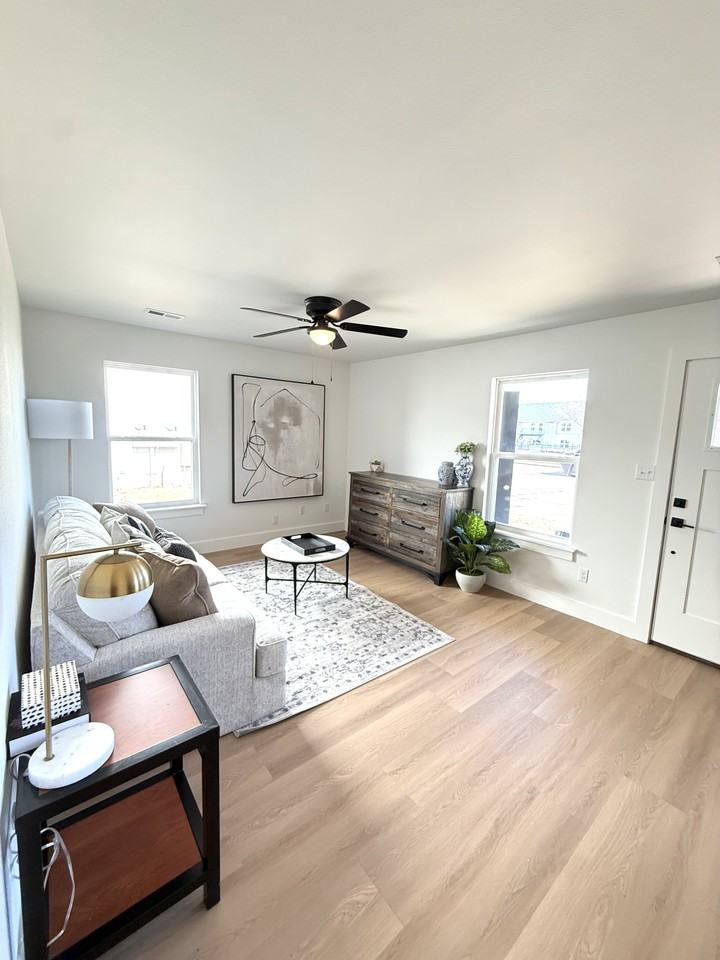 1126 W Cato Springs Rd #1 - Photo 3 of 24