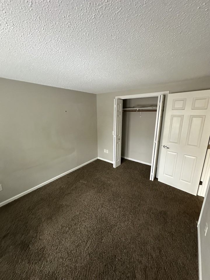 1 Colburn Dr #21 - Photo 7 of 12