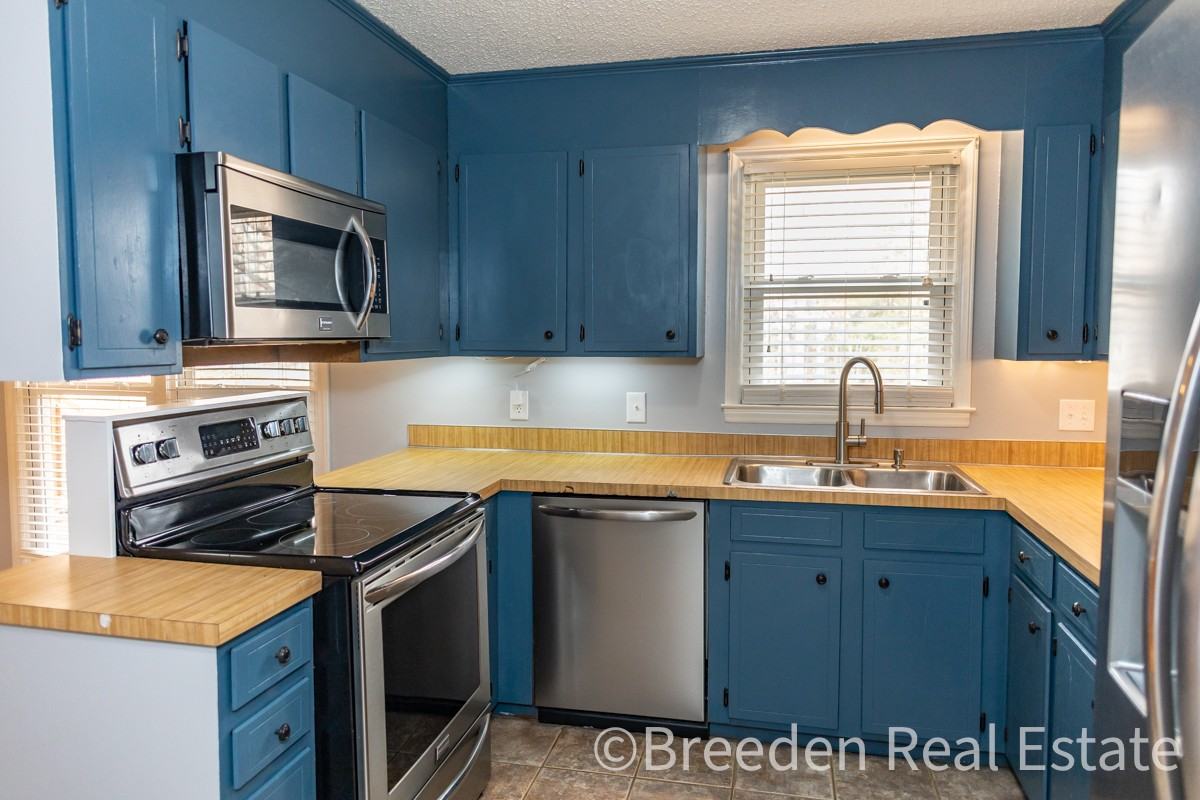 160 Crump St #1 - Photo 5 of 20