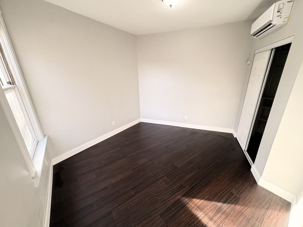 1417 Mccausland Ave #2 - Photo 4 of 6