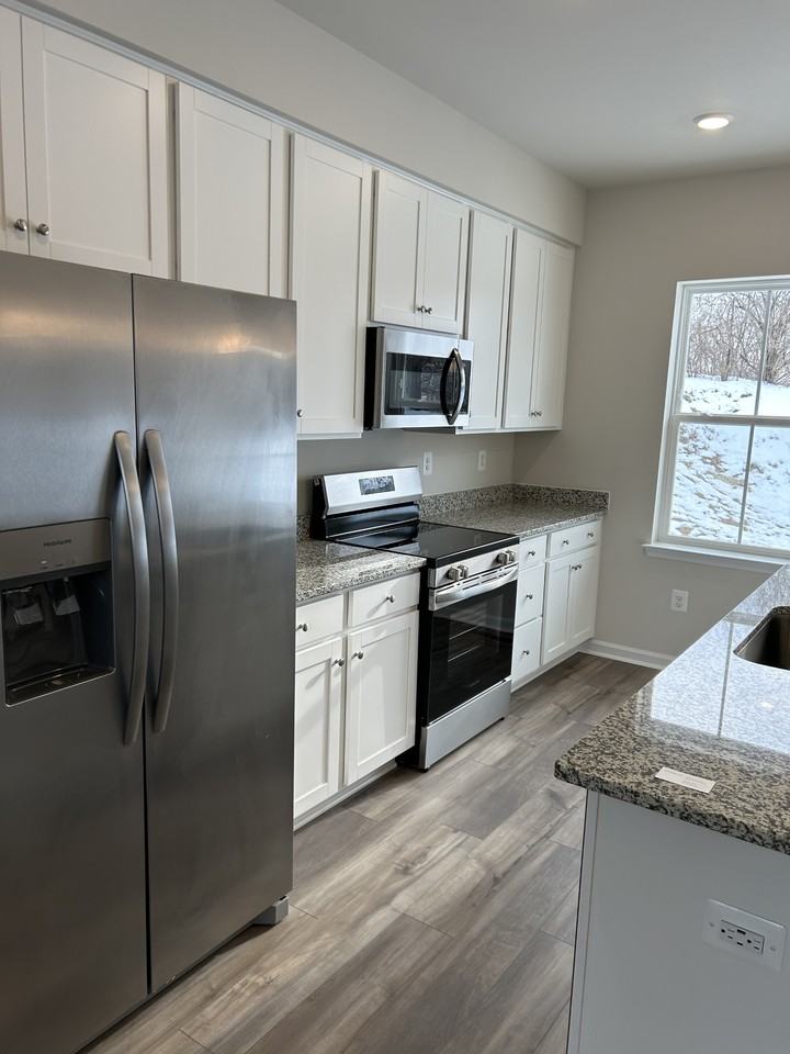 113 Kinkade Ct - Photo 3 of 10