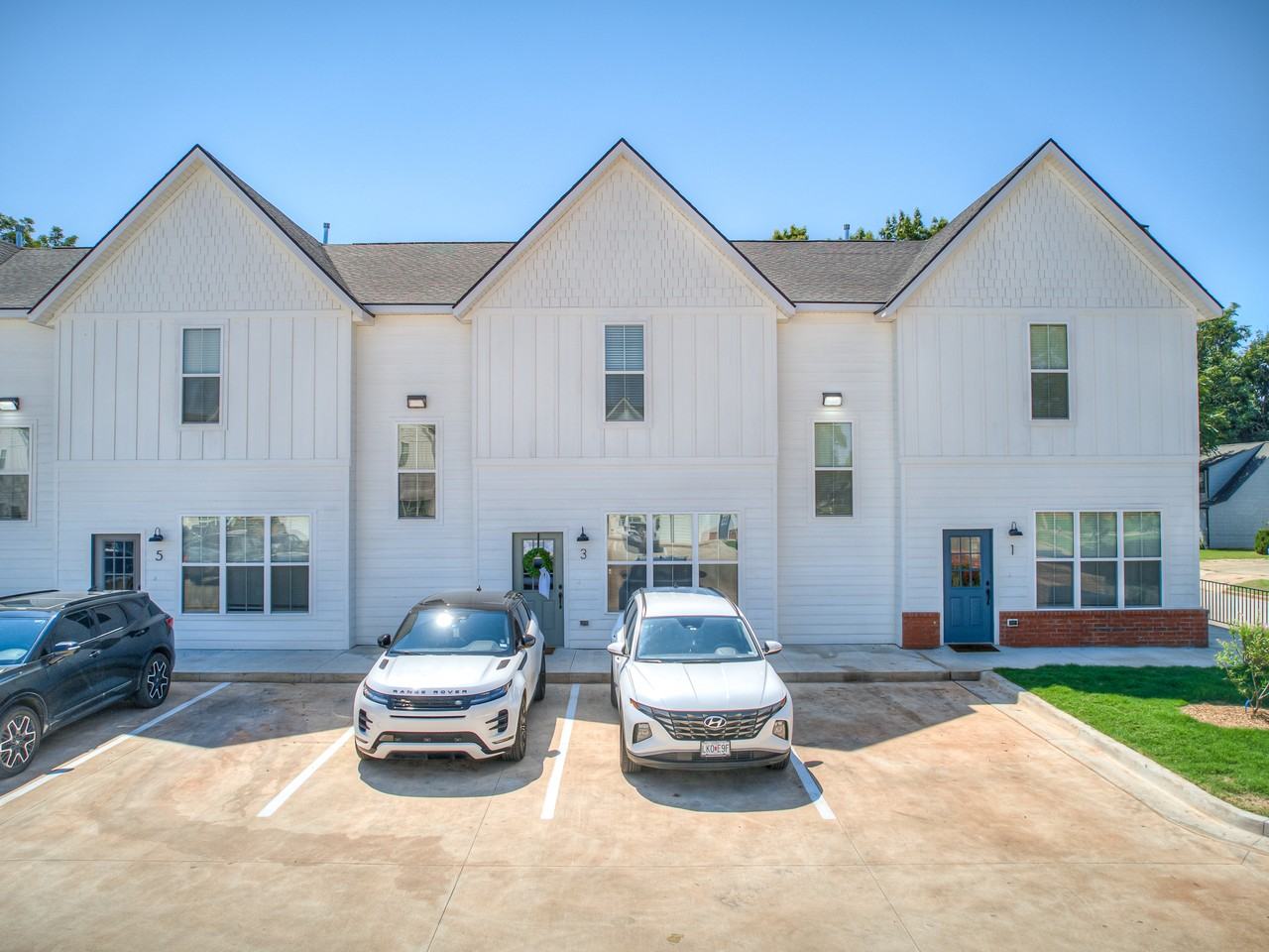 1640 N Leverett Ave #1 - Photo 3 of 44