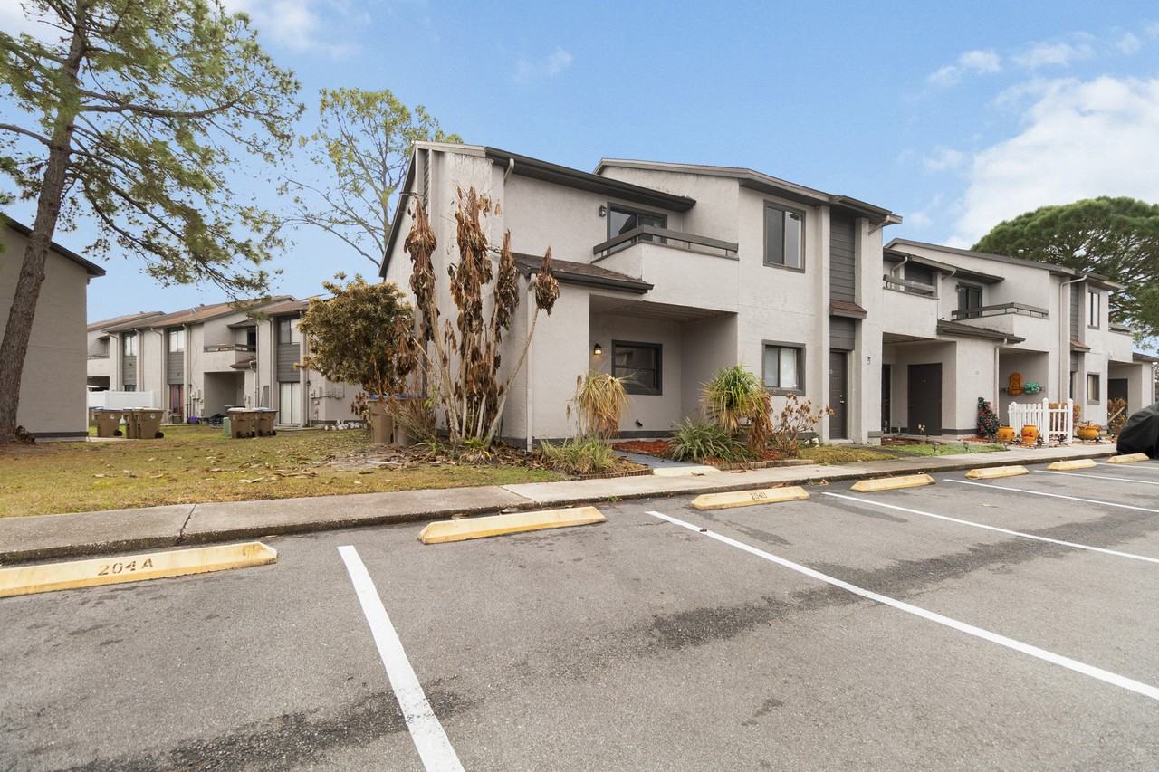 204 Eden Lane - 1Unit A #1 - Photo 2 of 11