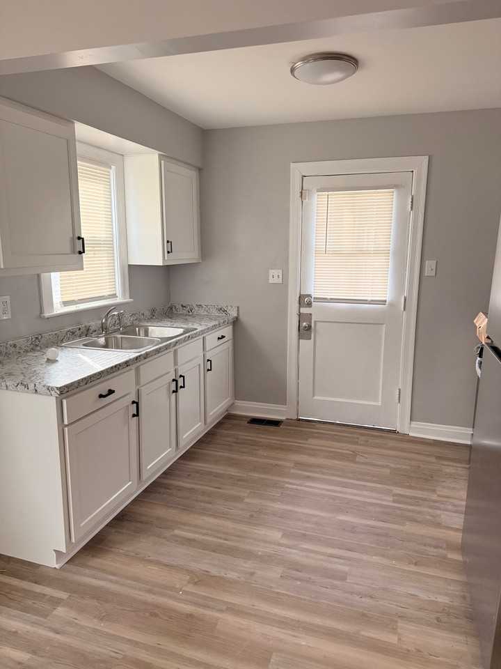 4136 Virginia Ave #1 - Photo 3 of 10